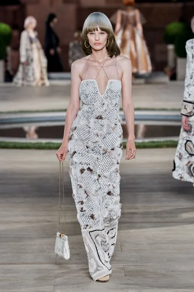 Look 48